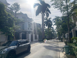 cho thuê biệt thự ciputra 220m tổng 5 phòng phù hợp khách ở hoặc làm văn phòng công ty giá 60 triêụ