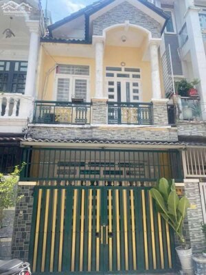 Cho thuê nhà nguyên căn, Mặt tiền tại TT Nhà Bè