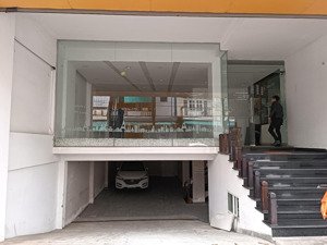 cho thuê nhà mặt tiền phan đình phùng, phù hợp để làm văn phòng hoặc spa