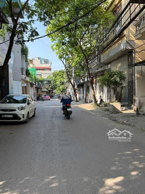 bán đất tặng nhà. 649 lĩnh nam. 92m. 2 tầng. mt 5,2m. giá 22,9 tỷ. có bớt. kinh doanh sầm uất.