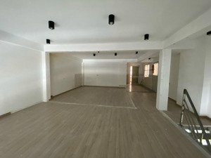 cho thuê nguyên căn đường hoàng hoa thám, tân bình dt 6x20m trệt 2 lầu