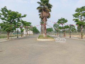 chính chủ cần bán lô biệt thự 200m2 đối diện vườn hoa, sẵn sổ đỏ, xây dựng tự do 19,5 triệu/m2