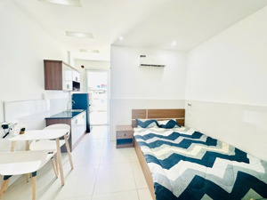 phòng trọ phú nhuận có ban công lớn full nội thất đường phan đình phùng giáp quận 3, cầu kiệu.