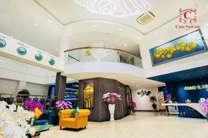 khách sạn góc 2 mặt tiền đường trường sơn nối dài thu nhập 1,8 tỷ/tháng