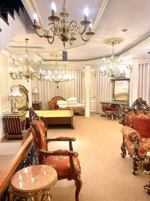 căn duy nhất-- siêu góc -- trục chính luxury -- hoàn thiện quá đẹp -- kinh doanh đỉnh -- giá đầu tư