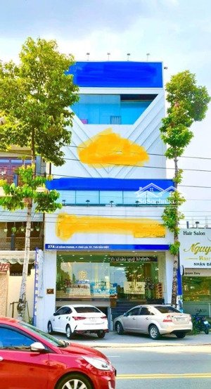 mặt bằng kinh doanh , lê hồng phong , trung tâm thủ dầu một 1 hầm 4 tầng 7,3x20m có thang máy