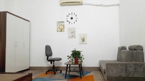 cho thuê phòng studio số 5 ngõ 113 đào tấn. dt 25m2 full đồ, có ban công rộng. giá 4,6tr/th