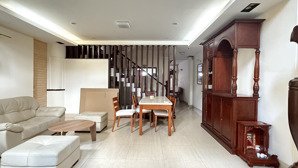 cho thuê nhà mặt tiền lam sơn 1 trệt 3 lầu 6pn 5wc ngang 6m