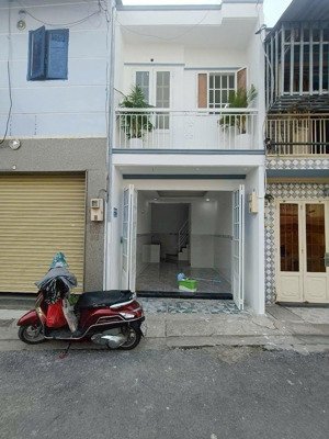 nhà shr hóc môn, giáp q12, 1 tỷ 650