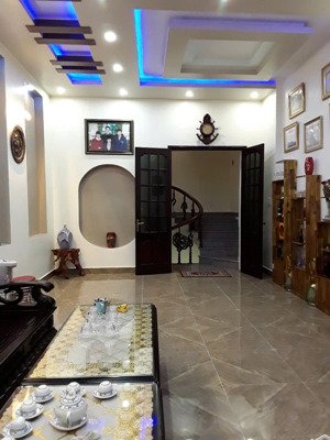 cho thuê nhà mặt đường chùa vẽ cực đẹp - phù hợp làm văn phòng, lưu trú - vị trí gần cảng