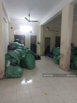 cho thuê kho giải phóng thanh xuân dt:80m2 bảo vệ vòng ngoài,pháp lý chuẩn