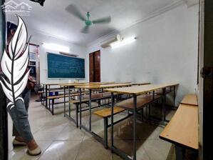 CHO THUÊ CĂN HỘ TẦNG 1 TẬP THỂ THÀNH CÔNG BA ĐÌNH, Ở LUÔN, Ô TÔ ĐỖ CỬA