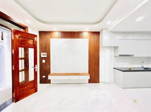 bán nhà văn chương đống đa. 6t thang máy, mt 4,3m, thông sàn, thoáng trước sau, ngõ nông. chỉ 9 tỷ