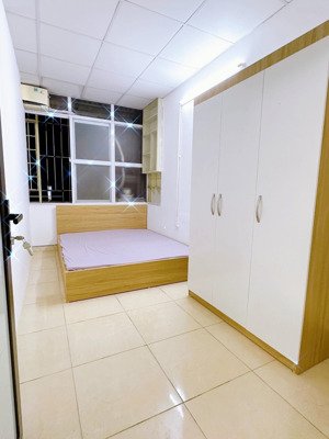cho thuê phòng trọ 2n1k ở ngõ 409 kim mã giá chỉ 7tr5/tháng
