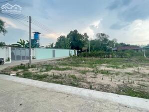 ĐẤT NHÀ BÁN GẤP 610M2 THỔ CƯ GẦN QL 13 SÁT CHỢ DÂN ĐÔNG. GIÁ 290TR/SỔ