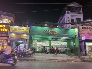 mặt tiền phạm văn chiêu , diện tích : 10x31m , cpxd hầm + 7 tầng