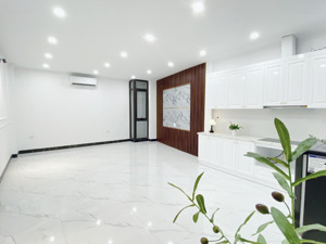căn hộ 3 ngủ full đồ siêu rộng 100m2 tại 21 lê văn lương - hoàng ngân