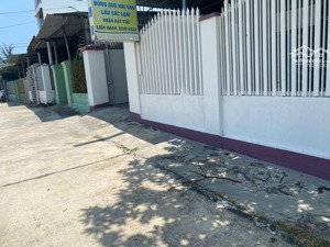chuyên đất biển dốc lết. chủ cần sang nhượng lại quán đang kinh doanh tiệc nhậu
