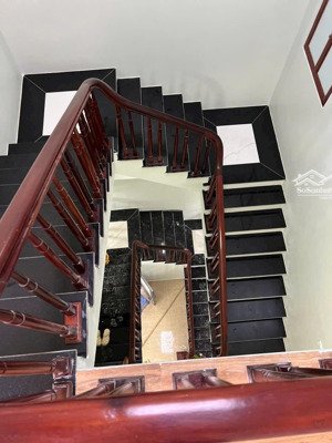 chính chủ cần bán căn nhà mới tinh tại phụng châu