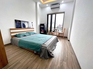 cho thuê phòng mới xây ở đội cấn,ba đình . nội thất như hình, có ban công