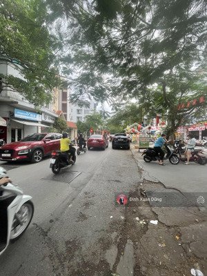 bán nhà mặt đường hàng kênh 42m2 có vỉa hè kinh doanh tốt chỉ hơn 6 tỷ