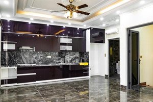 chủ xoay dòng tiền bán gấp nhà phố nguyễn văn hưởng- long biên hàng xóm việt hưng