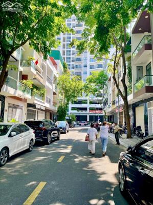 Bán đất mặt tiền đường B3(Tạ Xuân Thu), VCN Phước Hải, Nha Trang. Lô sạch gần chung cư CT4 - Dt 90m ngang 4,5m . - Hướng Đông Nam - Giá 7,5 tỷ
