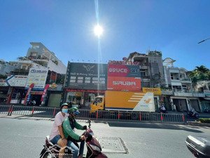 bán nhà mặt tiền hoàng văn thụ - dt: 30 x 40m - 2 lầu - giá bán: 150 tỷ tl - tin thật 100%