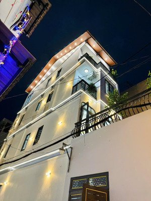 bán nhà đẹp nhất khu vực tân bình - gò vấp - nhà góc 2 mặt tiền - hẻm xe tải .