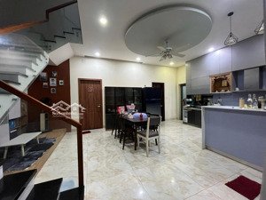 bán villa mini siêu đẹp, ngay sau lưng uỷ ban quận liên chiểu , cách biển 400m