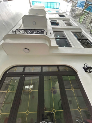 chín chủ bán nhà 6 tầng thang máy xây mới tại mễ trì miếu đầm
