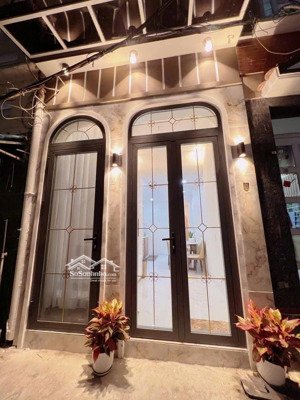 cho thuê nhà nguyên căn 87b nguyễn hữu cầu, phường tân định, quận 1