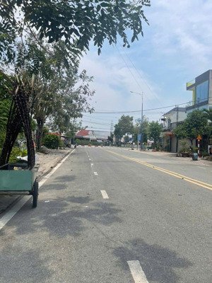 bán lô đất mặt tiền đường d19, dt 7 x 20m, giá 4,7 tỷ, khu tđc hòa lợi, thủ dầu một, hcm bình duong