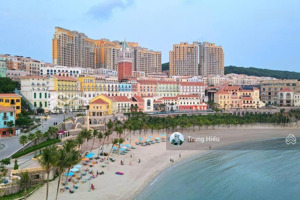 cần bán khách sạn sunset town , căn góc đẹp view cầu hôn giá tốt.dt 124m2 , kinh doanh dòng tiền.