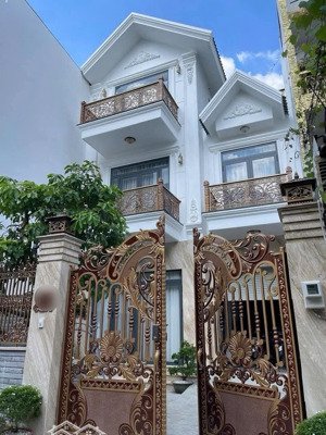 cần bán gấp căn biệt thự 3 lầu siêu đẹp gần công viên nguyễn sỹ sách chỉ 10.5 tỷ
