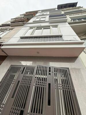 Bán nhà Mễ Trì, 5 tầng, 4 ngủ, nhà đẹp ngõ thông , giá 7.95 tỷ