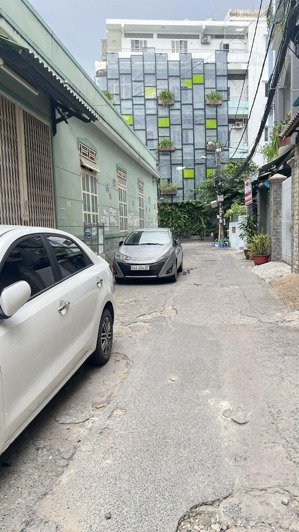cho thuê villa hẻm 343 sư vạn hạnh (7 x 20) hầm, lửng, 3 lầu. giá 40 triệu