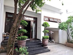 bán biệt thự ngay nhà ga t3 - tân bình - dt 151m - 3 tầng btct -ngang hiếm 7m - đường nhựa thông