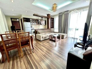 chính chủ tôi cần bán tòa apartment 6 tầng thang máy lô góc đẹp ô tô đỗ cửa kd luôn full phòng