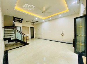 biệt thự phố cổ-trái tim hoàn kiếm-không gian đẹp -kinh doanh
hometay-mặt tiền rộng-dòng tiền-đầu t