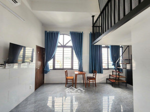 cho thuê duplex full nội thất bếp lớn - phòng cửa sổ thoáng - có thang máy gần lotte mart quận 7