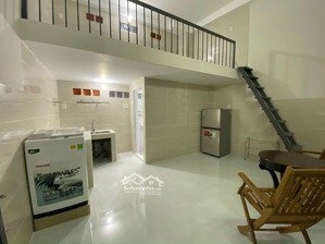 phòng có gác nằm ngay man thiện rộng 35m2....đại học giao thông vận tải