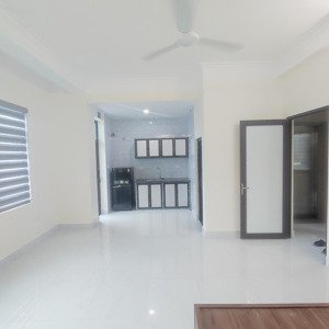 căn hộ mini 40m2 ngõ 3 phương canh, miễn phí chỗ để ô tô, ban công thoáng - full đồ, ở được luôn