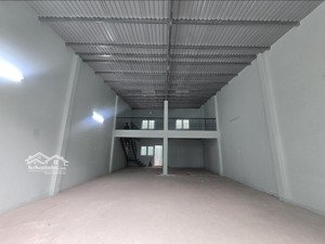 cho thuê kho, xưởng sản xuất 300m2 + gác lửng, giá 22tr/th đ. lê trọng tấn