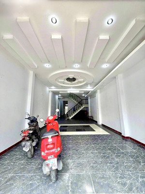 cho thuê nhà kinh doanh 14 phòng mặt tiền tttp giá 35 triệu/tháng