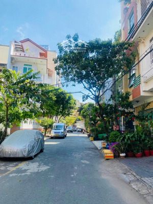 nhà đẳng cấp hoàng gia 1/ đường phạm văn bạch - ngay sân golf, dt: 5x20m [cn: 100m2]. giá 11.5 tỷ