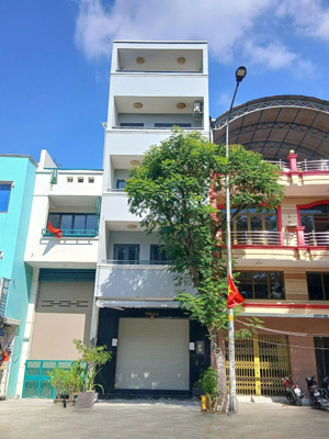 không mua là tiếc! nhà mtnb bà hom p13 q6 bên hông chợ phú lâm (4x18) 4 lầu 6pn. giá chỉ 15,8 tỷ tl