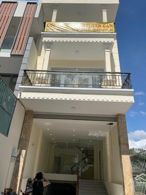 cho thuê nguyên căn mặt tiền nguyễn thị thập quận 7