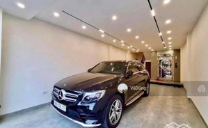 bán nhà đẹp bồ đề- long biên dt 62m2, 5 tầng, gara, thang máy, ô tô thông, full nội thất, gần hồ.