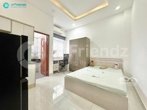 phòng studio full nội thất ngay sau lưng vincom lê văn việt - ngã tư thủ đức